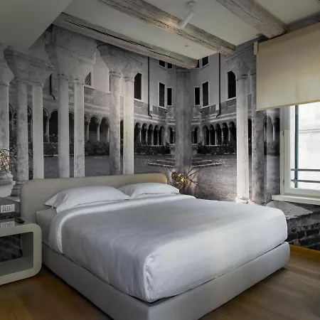 Lords Of Luxury * Verona